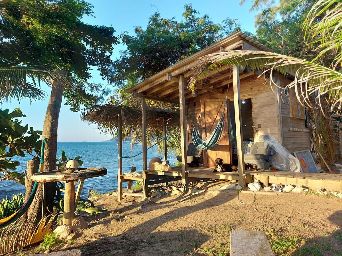 Guanaja Backpackers Hostel Esterno foto